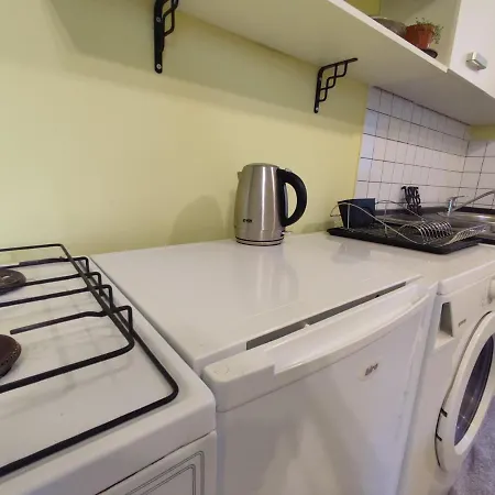 公寓 Colourful One-bedroom In A Location